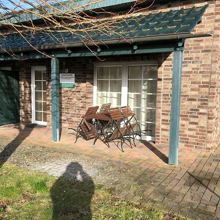 Haus-koralle-wohnung-rechts * Boltenhagen (Ostseebad)